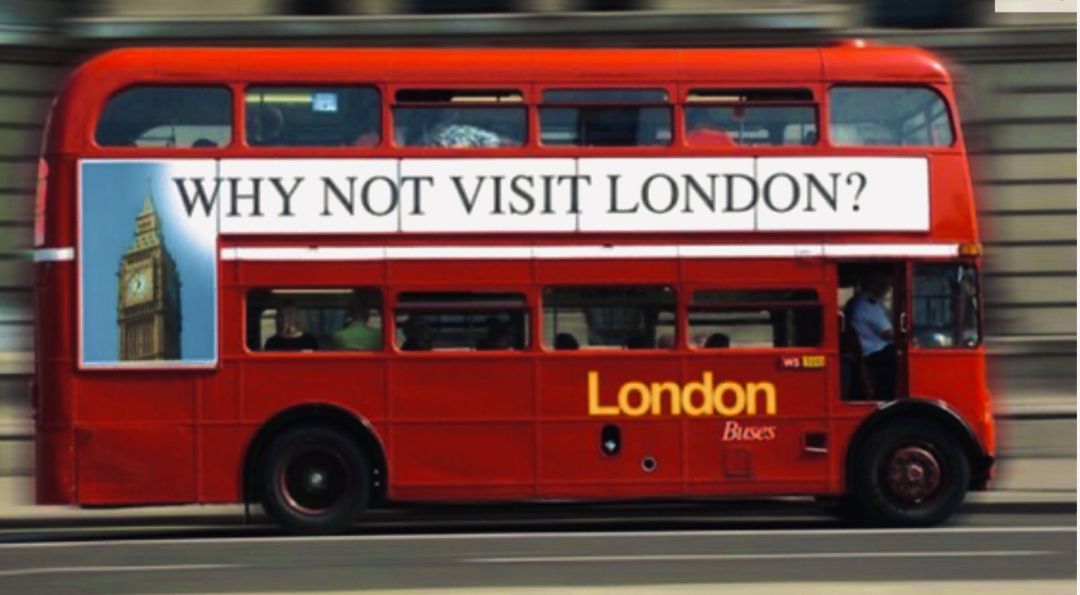 typischer englischer roter Touristenbus
